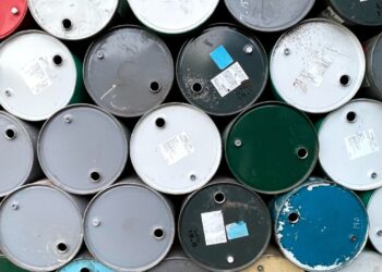 Por temores en Medio Oriente, se dispara el precio del petróleo hasta 78.33 dólares