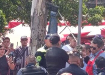 Policías detienen intento de linchamiento en un tianguis de Coyoacán