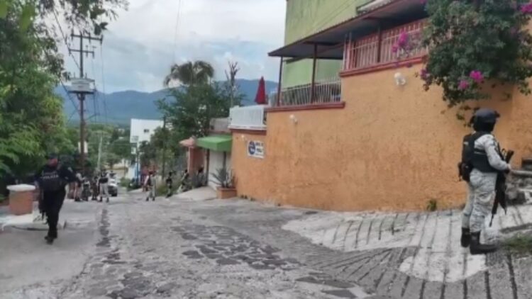 Rescatan a dos personas secuestradas en Iguala; hay tres detenidos