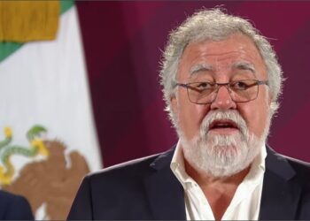 AMLO niega revancha del Ejército contra Encinas por caso Ayotzinapa