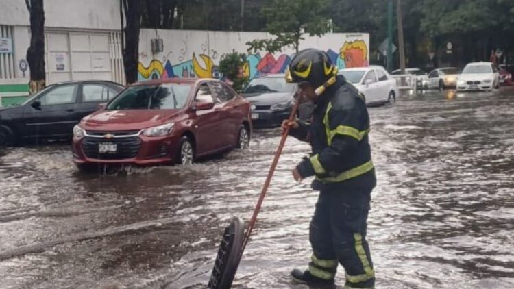 Activan alerta por lluvias fuertes en toda la CDMX