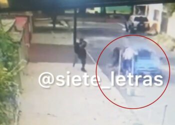 Arrollan a asaltante y frustran robo por venta falsa de auto en Aragón