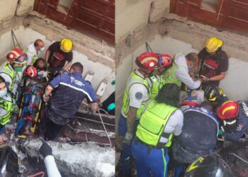 Rescatan a hombre que quedó atrapado en el derrumbe de una construcción en la Cuauhtémoc