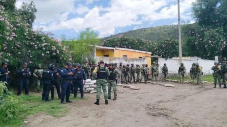 ‘Huachicoleros’ atacan a tiros a militares en Tetepango, Hidalgo