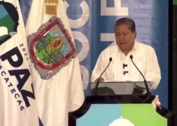 Madre buscadora increpa a David Monreal durante informe