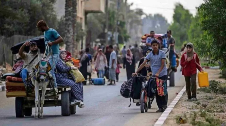 Israel ordena evacuaciones en el centro de Gaza y reduce al mínimo la zona humanitaria