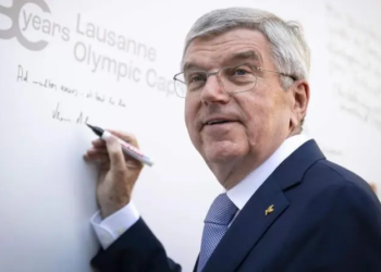 Presidente del COI da por terminada la polémica en el boxeo femenil