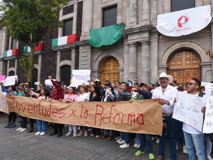 Estudiantes repudian paro de Ministros de la SCJN
