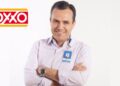Arenas se despide de Oxxo tras 40 años de liderazgo; Carlos Arroyo asume la dirección
