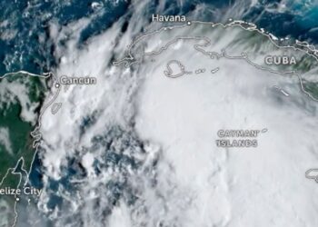 Tormenta tropical Helene se forma en el Caribe; suspenden clases en Quintana Roo