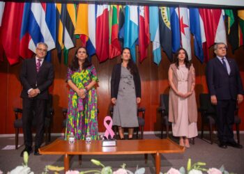 Issste y CISS impulsan congreso internacional con enfoque holístico en la lucha contra el cáncer de mama