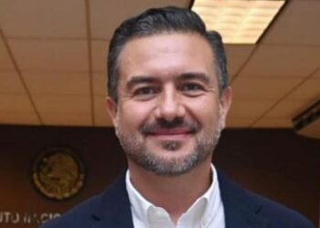 El premio por la traición: Yunes asume Secretaría de la Comisión de Justicia del Senado