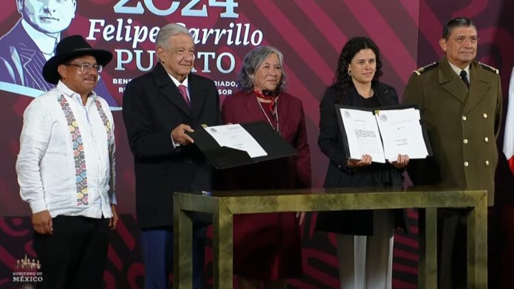 Reformas constitucionales de GN y de pueblos indígenas es firmada por AMLO