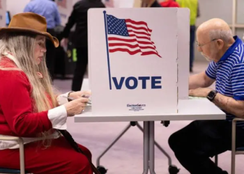 Inicia en 3 estados de EU votación adelantada para comicios presidenciales