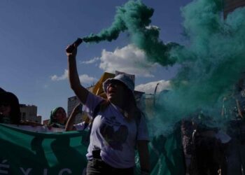 Especialistas piden al Congreso derogar el delito de aborto a nivel federal
