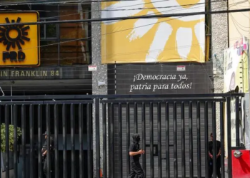 INE aprueba la desaparición del PRD