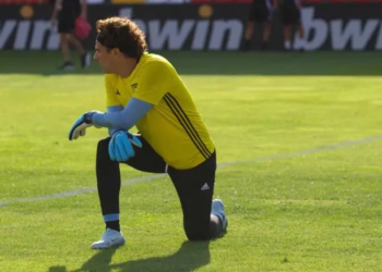 Guillermo Ochoa debuta con victoria en el futbol de Portugal
