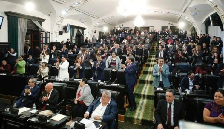 Morena y aliados avalan reforma judicial en el Senado con Yunes Márquez