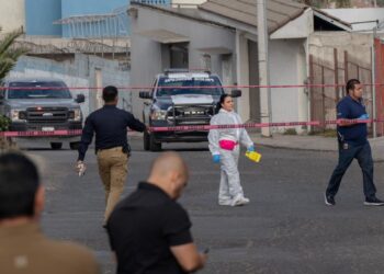 Asesinan a subcomandante de la FGE al salir de su casa en Tijuana