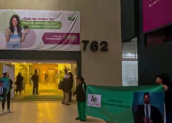 Protestan en Condusef por fraude de AlquimiaPay