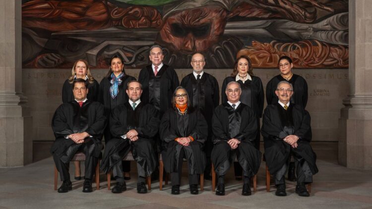 Sheinbaum ‘batea’ reunirse con la SCJN