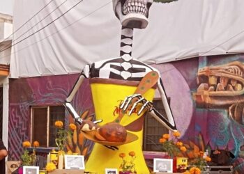 La obra ganadora a mejor libro de arte 2024 por la CANIEM «02.11. Día de muertos » es presentado con éxito en TLÁHUAC