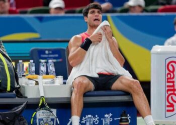 Carlos Alcaraz es eliminado del Másters de Shanghái