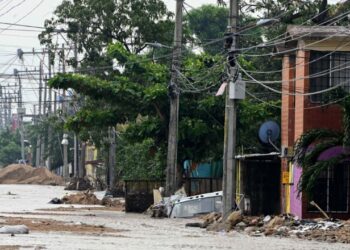 Sheinbaum alerta por impacto de depresión Once-E en Oaxaca y Guerrero
