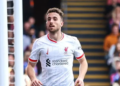 Liverpool lidera la Premier con gol de Diogo Jota, pero sufre lesión de Alisson