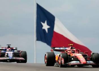 Carlos Sainz lidera y Ferrari domina en los únicos libres de Austin