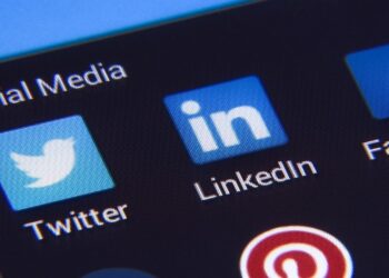 Multan a LinkedIn con 335 mdd por violar reglamento europeo de protección de datos