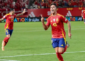 España vence a Dinamarca y toma la cima de su grupo en la Nations League