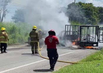 Tabasco: Queman comercios y vehículos en Villahermosa
