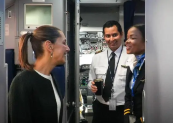 Sale Sheinbaum del país para asistir a Cumbre del G20 en Brasil