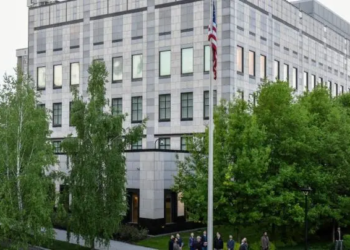 Kiev reprocha a aliados por cierre temporal de embajadas