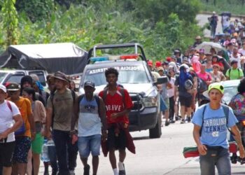 Crecen las caravanas migrantes en la frontera sur de México antes de Trump