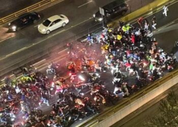 Detienen a 18 personas durante rodadas por el Día de Muertos en CDMX