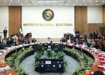 Sheinbaum critica al INE por presupuesto para elección judicial