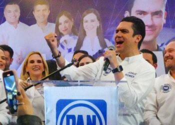 Jorge Romero gana dirigencia del PAN y anuncia renovación total