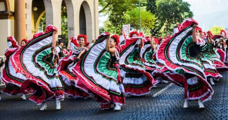 Puente por Revolución Mexicana dejará más de 42 mil mdp en turismo