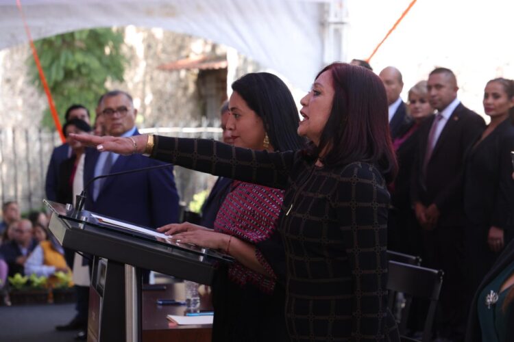 Rinde Protesta Rosi Wong como Presidenta Municipal de Tecámac, para el Periodo 2025-2027