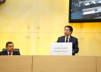 Mario Delgado resalta la educación como eje central en la 4T durante toma de protesta de Alejandro Armenta en Puebla