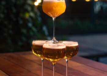 Miller High Life y Acapella lanzan una colección para darle brillo a esta temporada