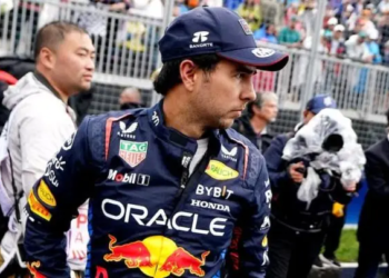 Sigue la pesadilla para ‘Checo’ Pérez tras abandonar en Abu Dabi luego de la primera vuelta