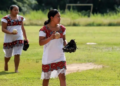 En QRoo, Diablillas de Hondzonot juegan softbol en vestido y descalzas