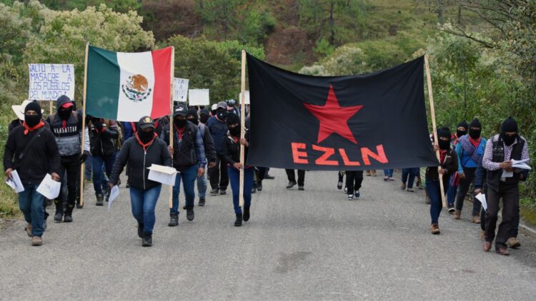 Cuestionan mujeres del EZLN impacto real de las reformas de Claudia Sheinbaum