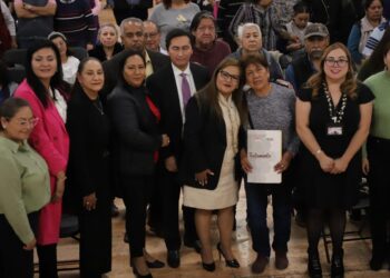 Benefician a 760 Tecamaquenses con la Entrega de Testamentos