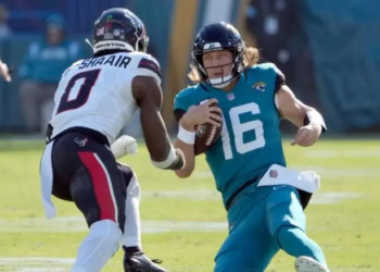 Al-Shaair es suspendido tres partidos por provocar conmoción a Lawrence