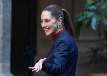 Sheinbaum descarta invasión de EU y presume defensa con el Himno Nacional