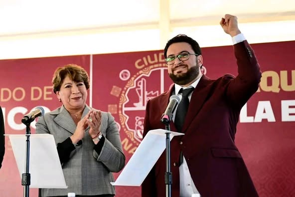 ISAAC MONTOYA RINDE PROTESTA COMO PRESIDENTE MUNICIPAL CONSTITUCIONAL ANTE MILES DE NAUCALPENSES